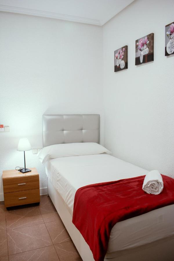 Hostal Artico Мадрид Екстер'єр фото
