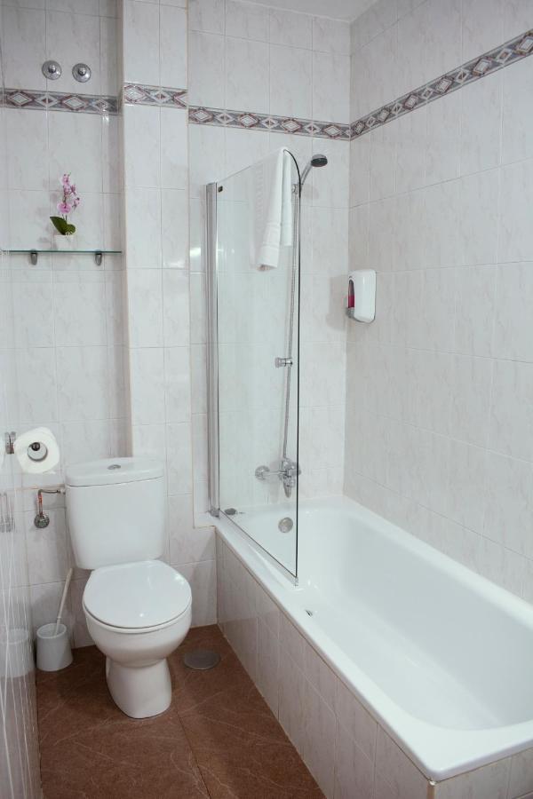 Hostal Artico Мадрид Екстер'єр фото