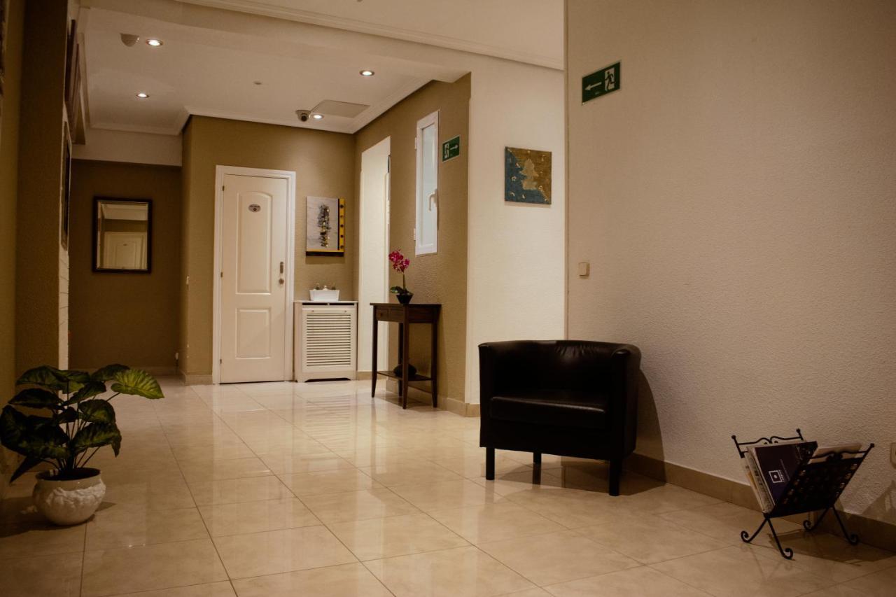 Hostal Artico Мадрид Екстер'єр фото